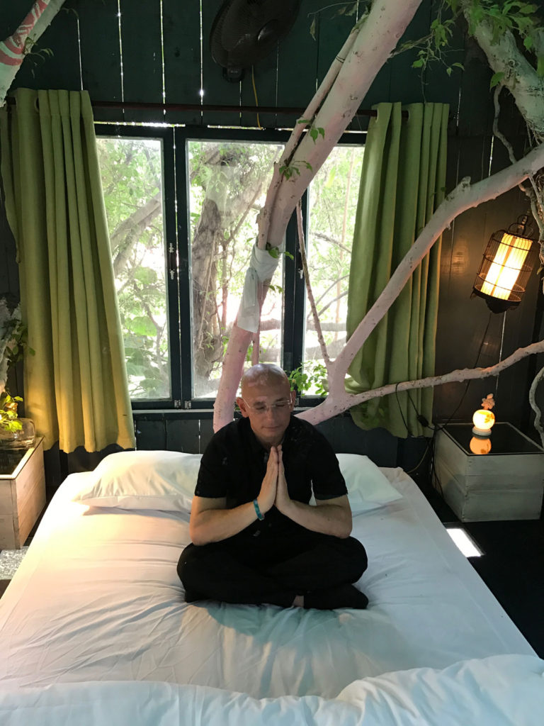 Anthony Melchiorri - Extreme Hotels - Dao Anh Khanh Studio
